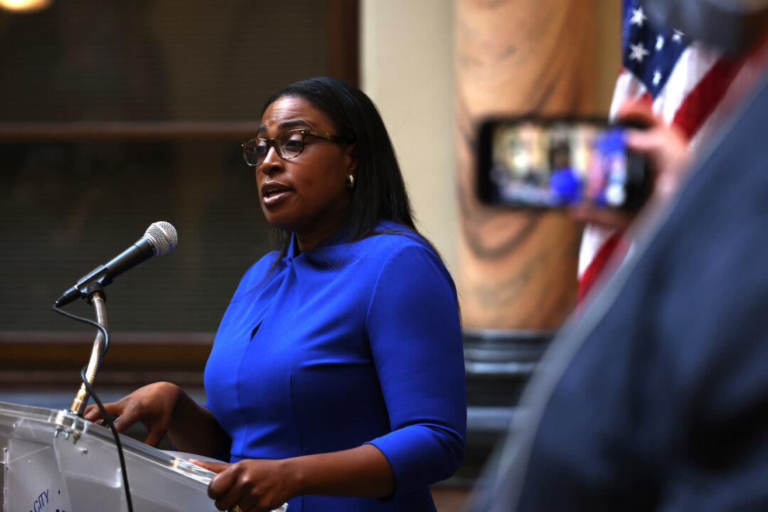 7 Rochester Police Officers Suspended by Mayor Over Daniel Prude Death