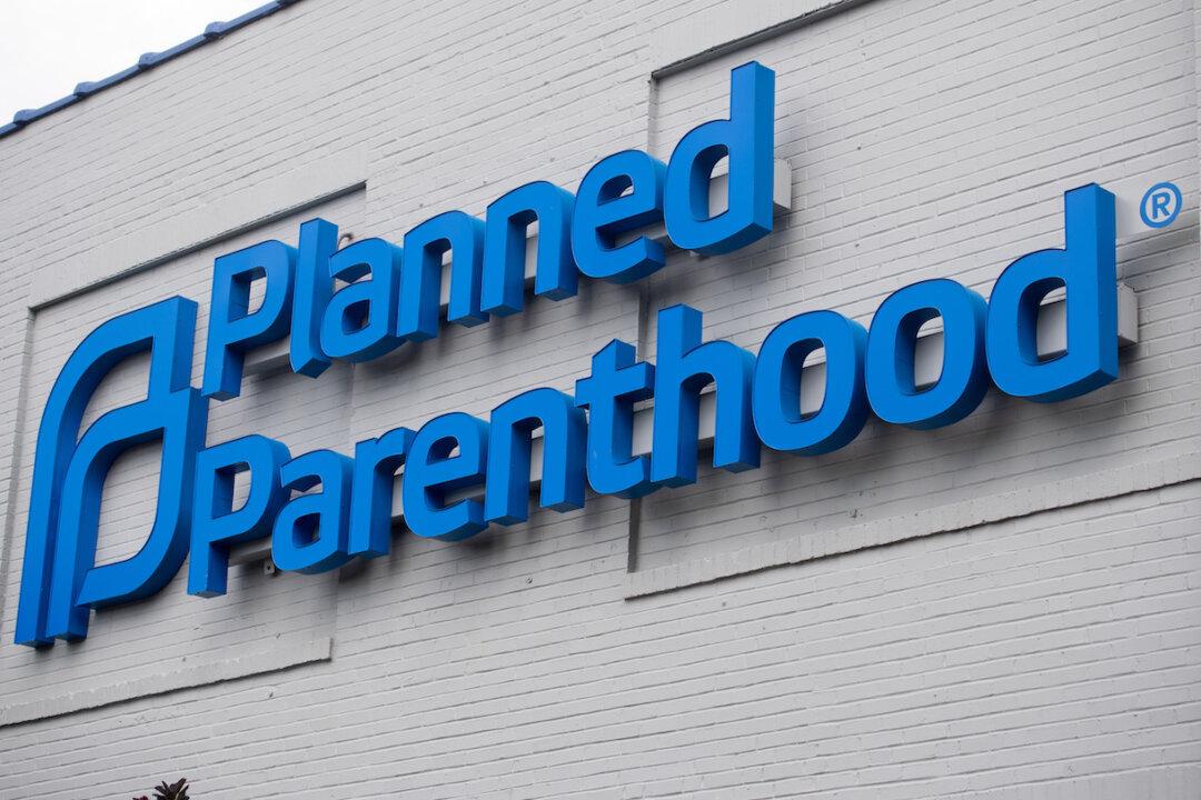 Fifth Circuit Appeals Court Rules Texas, Louisiana Can Cut Medicaid Funding to Planned Parenthood