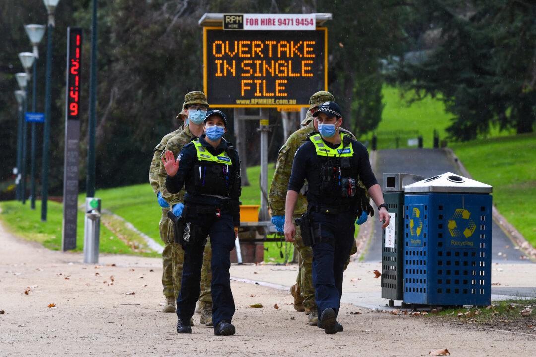 Thousands of Pandemic-Weary People Leaving Melbourne, Data Shows