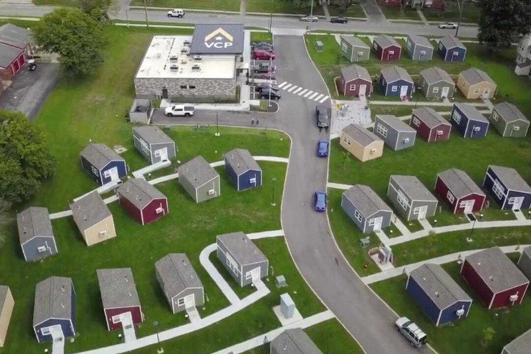 Village of Tiny Homes Gives Hope to US Veterans Struggling to Get Back on Their Feet