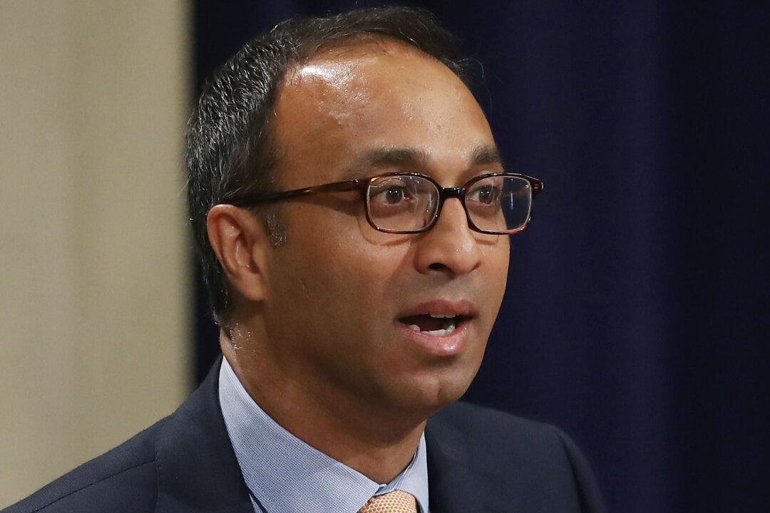 In Ruling, Judge Throws Lifeline to Diversity Visa Lottery