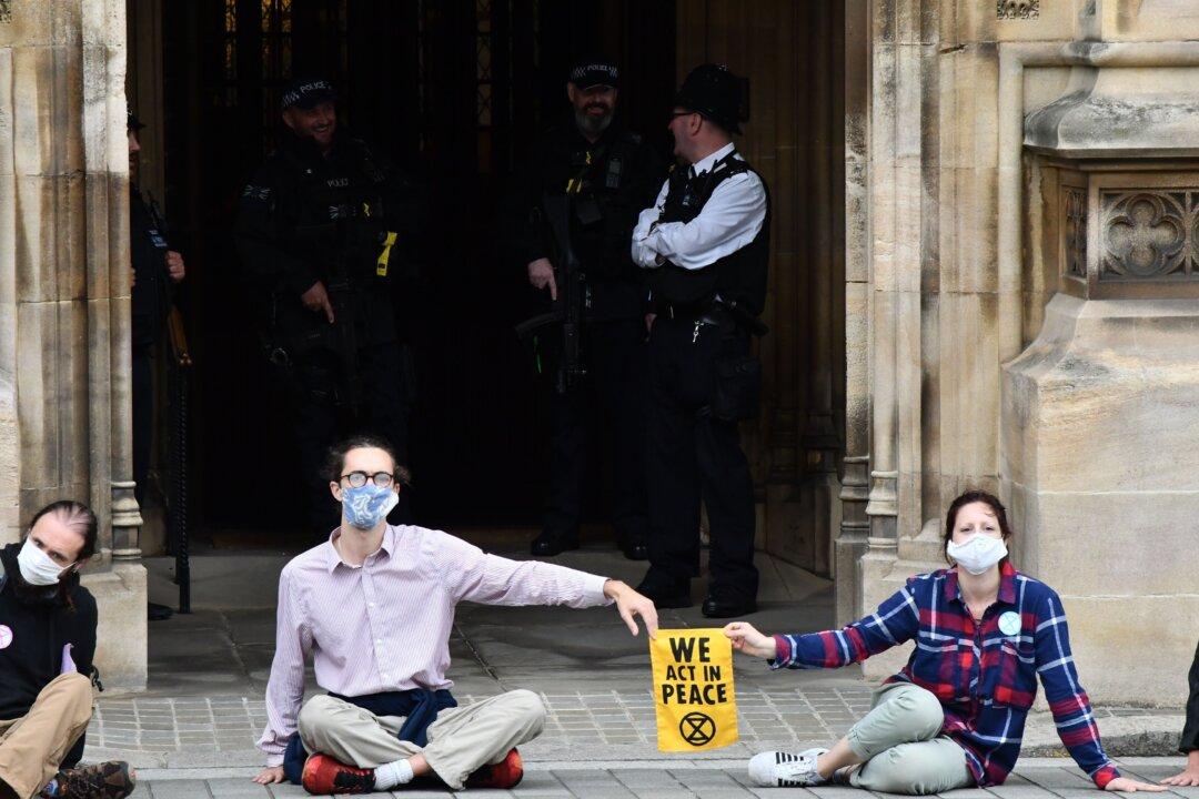 ‘Intrusive Surveillance’ Warranted for Extinction Rebellion, Says UK Counter Terrorism Expert