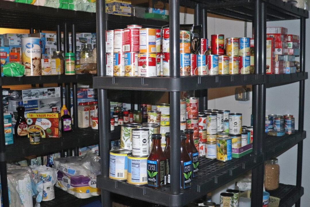 New Jersey Chef Turns Garage Into Free Food Pantry for Anyone in Need During Pandemic