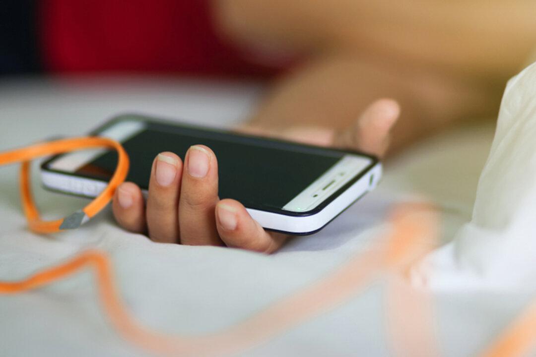 Phone Charger Explodes on Teen’s Bed, Leaving Him With Second-Degree Burns