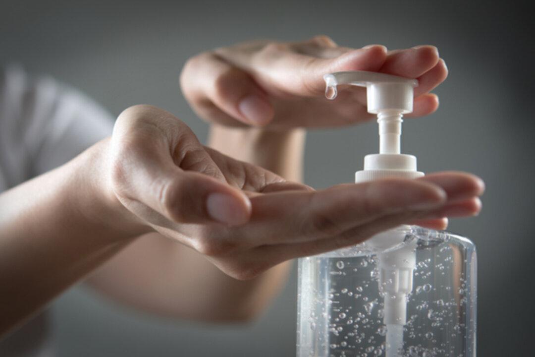 Single Mom of 3 Suffers Horrific Burns From Hand Sanitizer ‘Explosion’ in Her Home