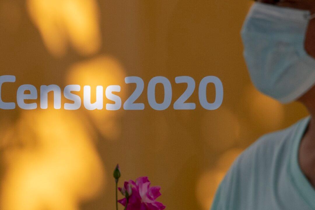 Trump’s Memo on Census Excluding Illegal Immigrants Is ‘Unlawful,’ Judges Say