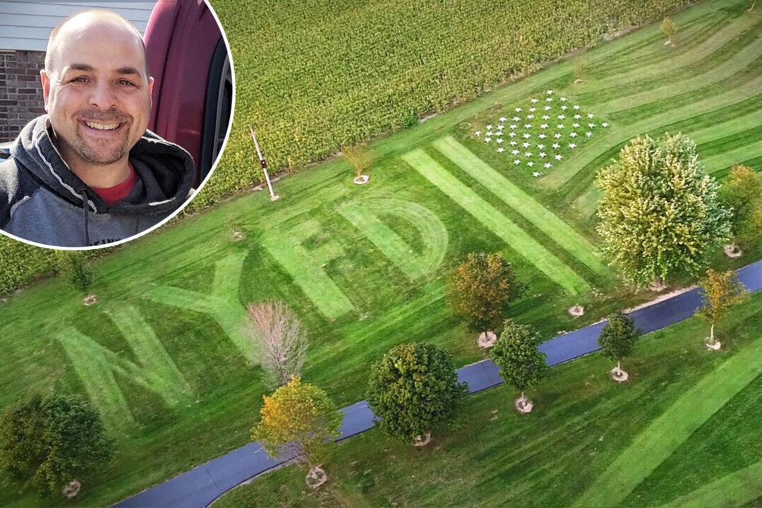 Indiana Man Mows Giant Tribute to 9/11 in Lawn in Memory of Those Killed in Twin Towers