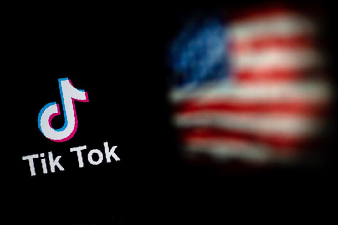 Senator Asks US to Reject Tiktok-Oracle Deal, Saying It Allows for Chinese Regime Control