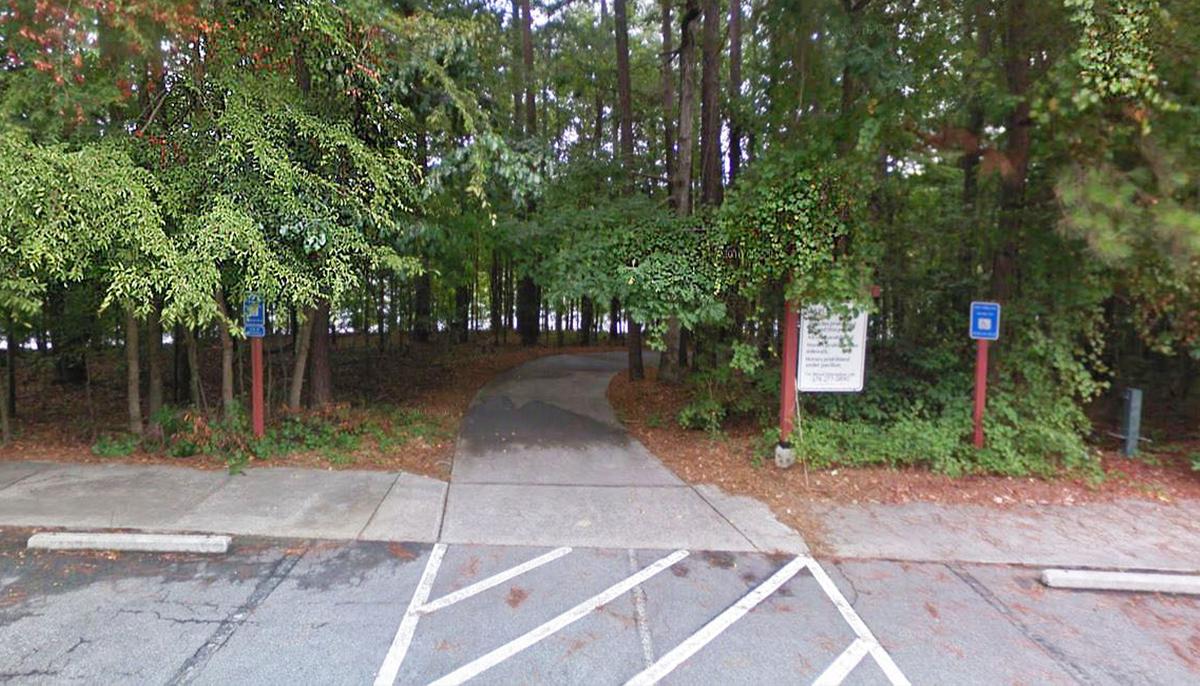 Georgia Middle School Teacher, 45, Drowns in Lake Trying to Save 9-Year-Old Daughter