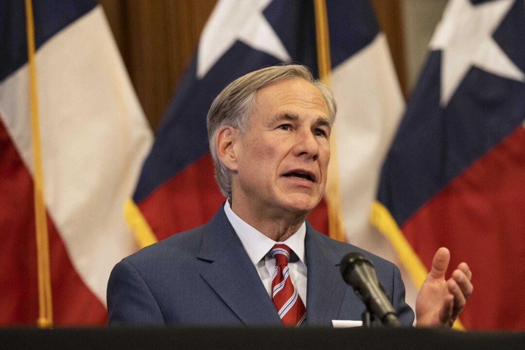 Texas Governor Backs GOP Bills Seeking to Safeguard Election Integrity