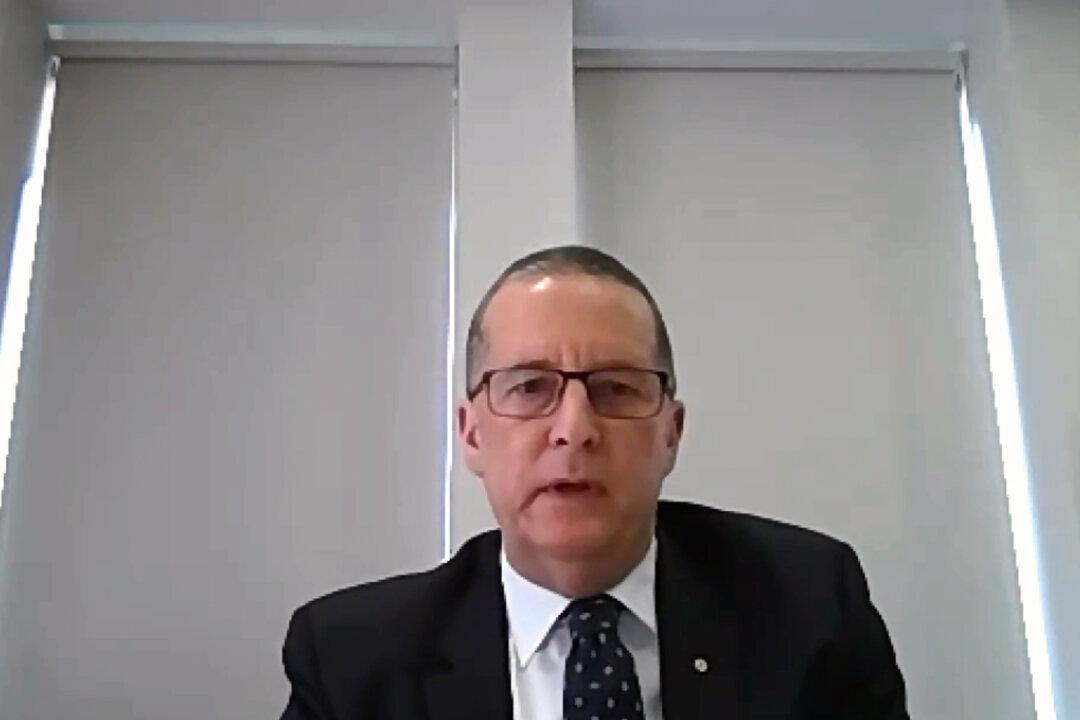 Victoria Public Service Boss Diverts Blame at Quarantine Inquiry