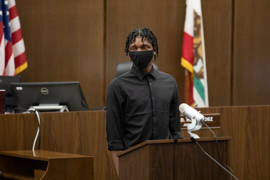 Orange County Youth Court Program Graduates Former Felons