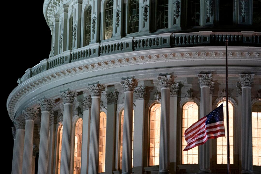 Speaker Pelosi Orders US Capitol Flags at Half-Staff to Honor Officer Sicknick