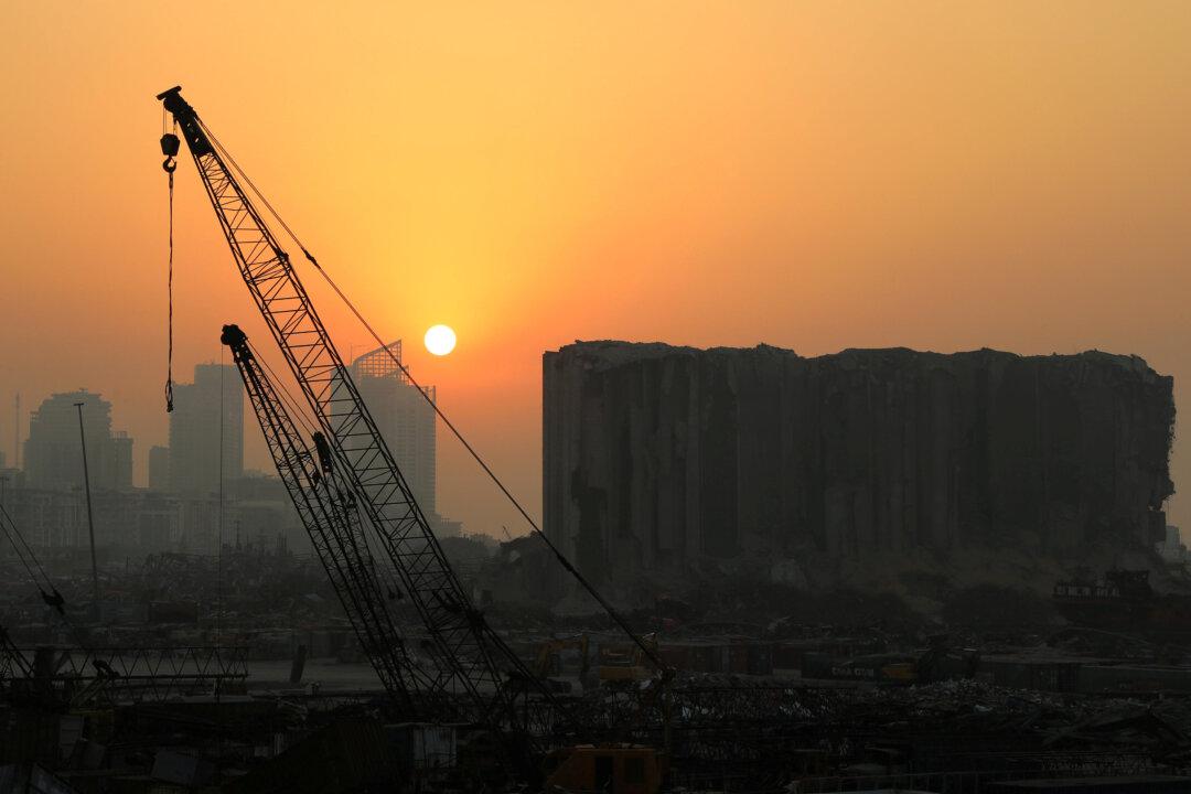 Lebanon’s Fractious Politics Puts French Lifeline at Risk