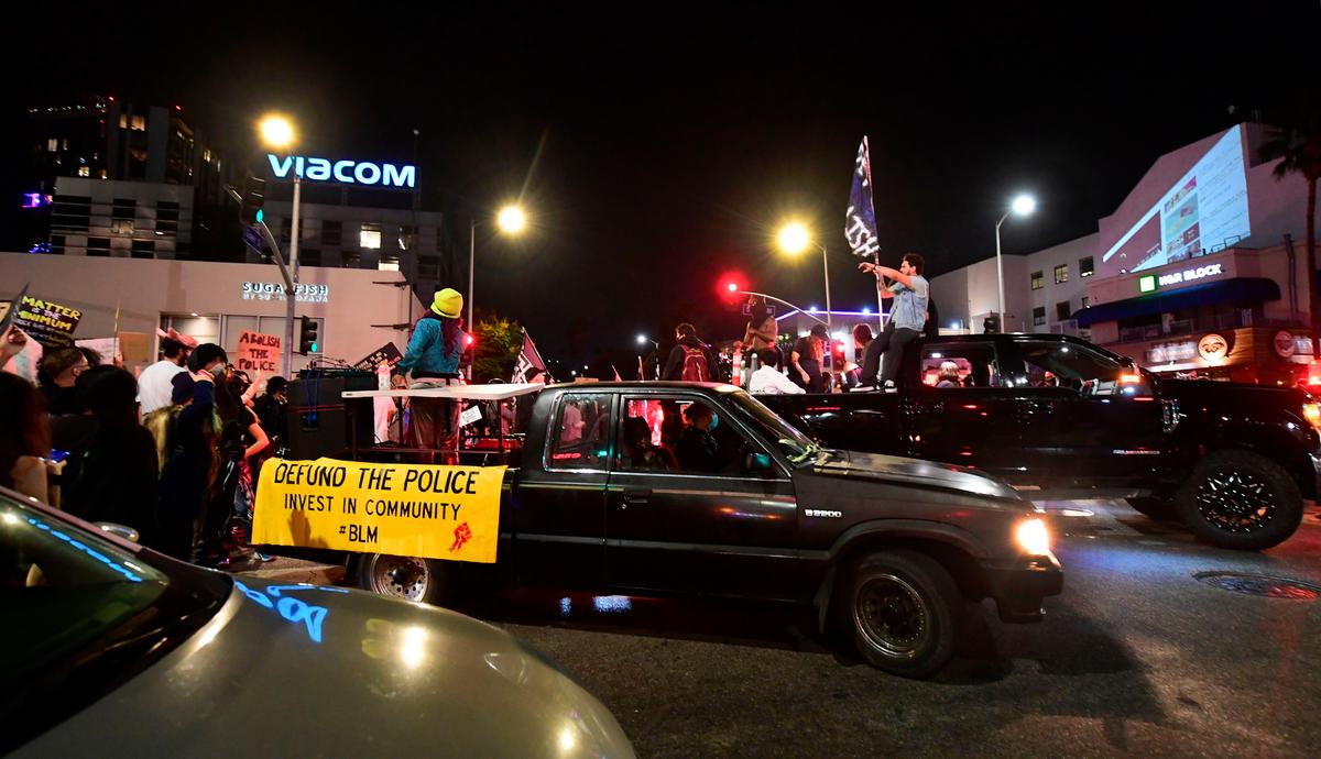 Protesters Attack Multiple Drivers in Los Angeles: Police