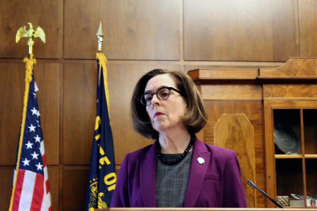 Judge Rejects Oregon State Police Troopers’ Request to Stop Governor’s Vaccine Mandate
