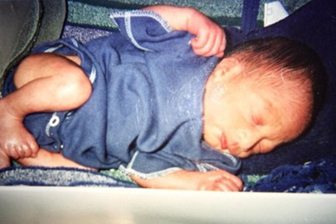 Nurse Reunites With Teen Mom Who Dropped Off ‘Shoebox Box Baby’ 12 Years Later