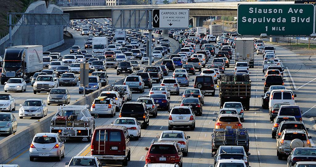 IRS: 332,000 Taxpayers Left California in One Year