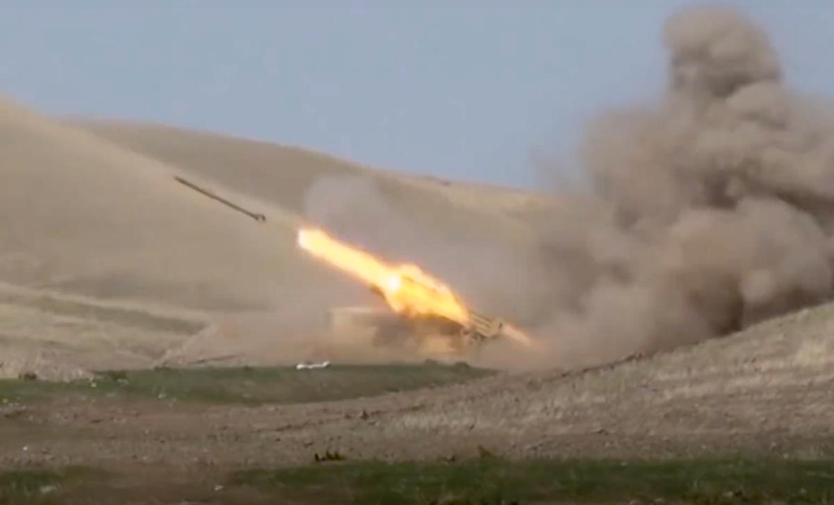 Armenia, Azerbaijan Keep up Deadly Fight for Disputed Region