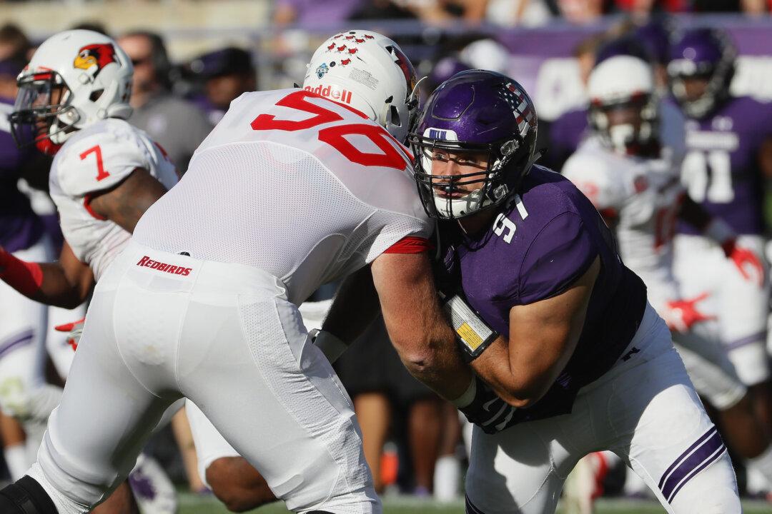Illinois College Football Coach Posts ‘All Lives Matter’ Sign Before Leaving Team