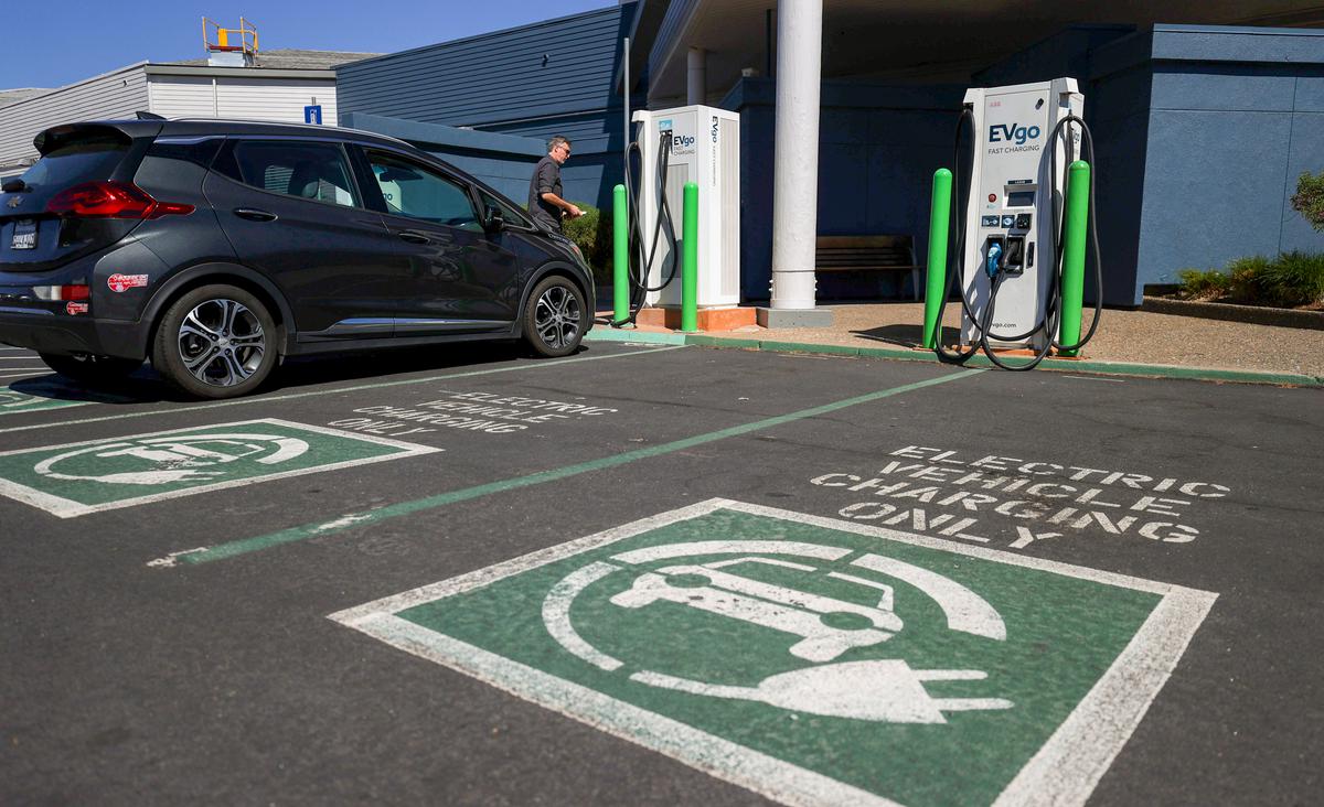 Democrats’ Infrastructure Proposal Unfocused, Possibly Superfluous: Expert