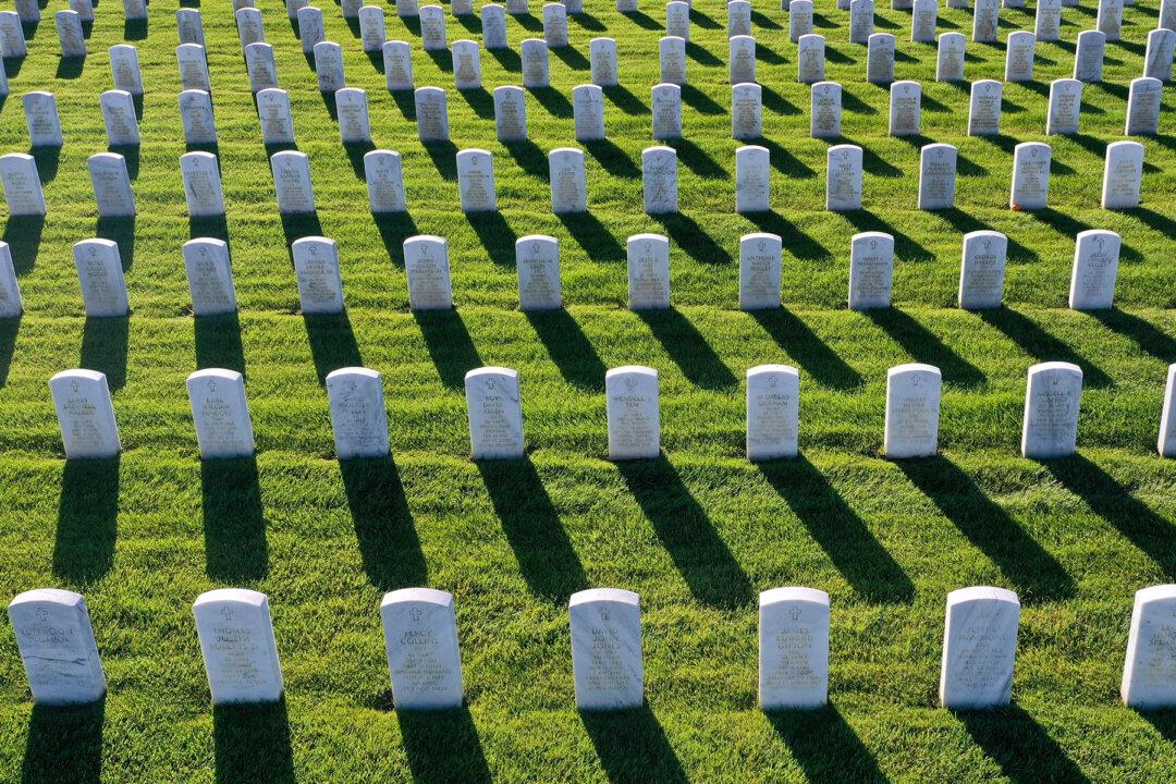 Patriot Honors Over 3,200 Military Heroes by Touching Every Headstone at Vermont Cemetery