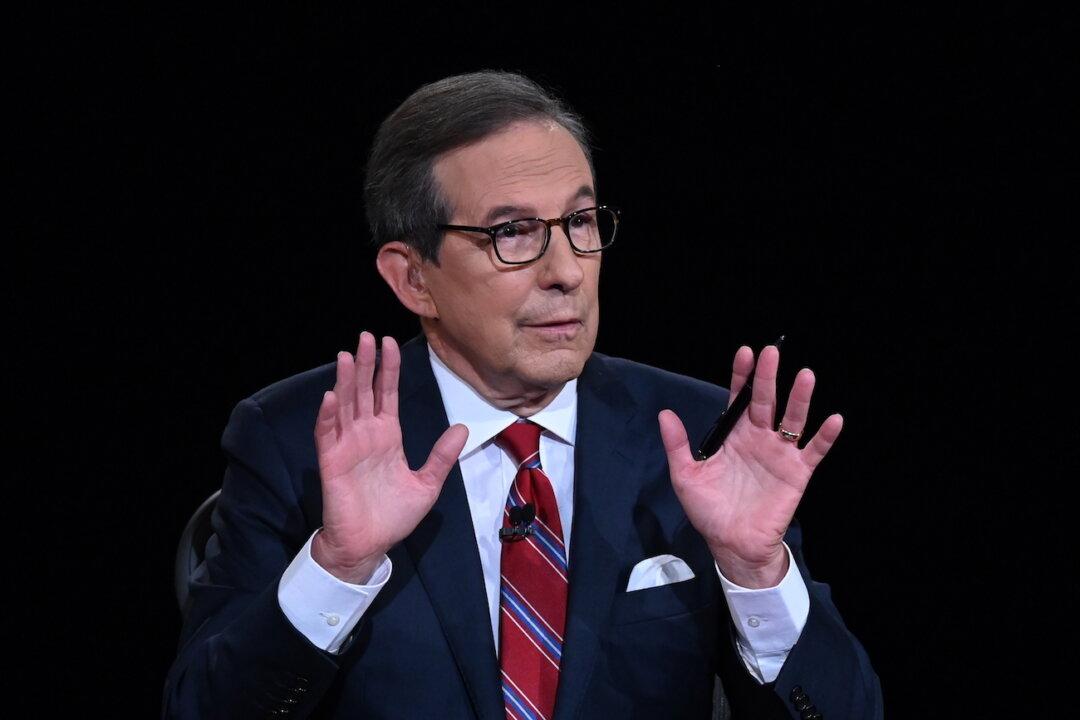 Chris Wallace Says He Doesn’t Agree With Cutting Mics at Debate