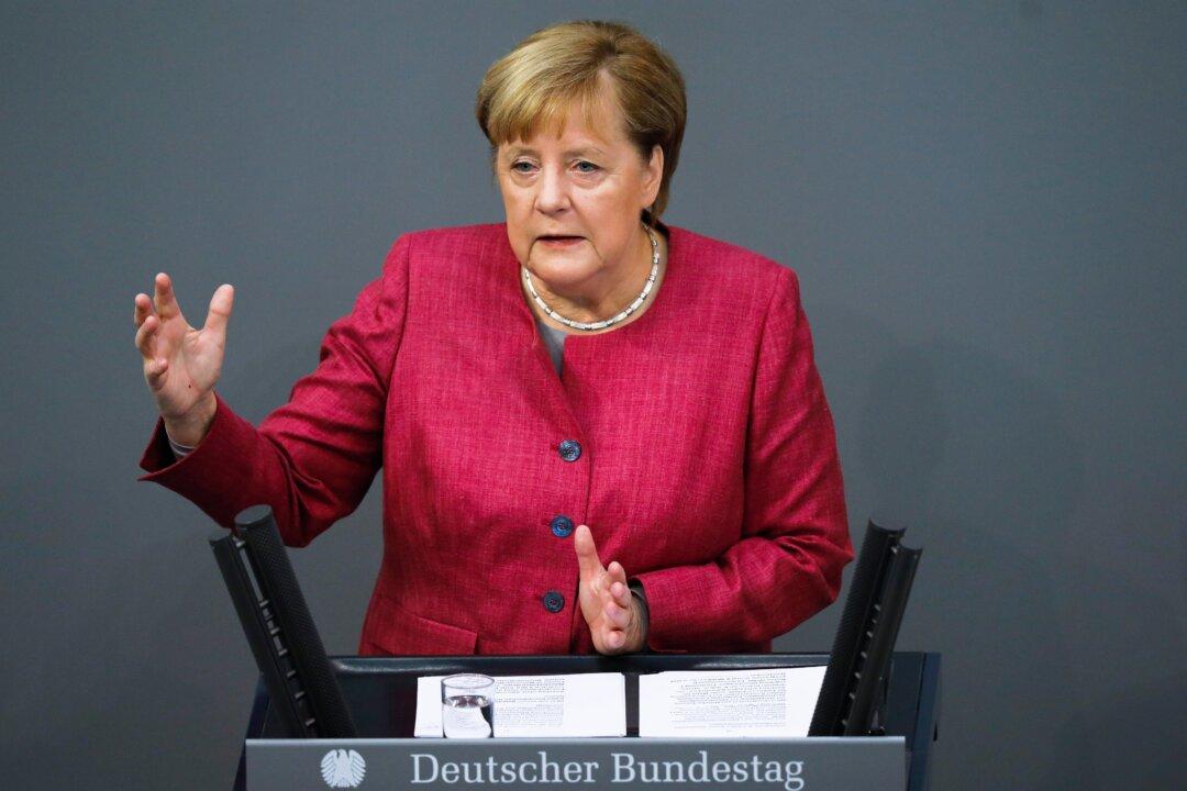 Germany’s Merkel Considers Twitter Ban of Trump ‘Problematic’