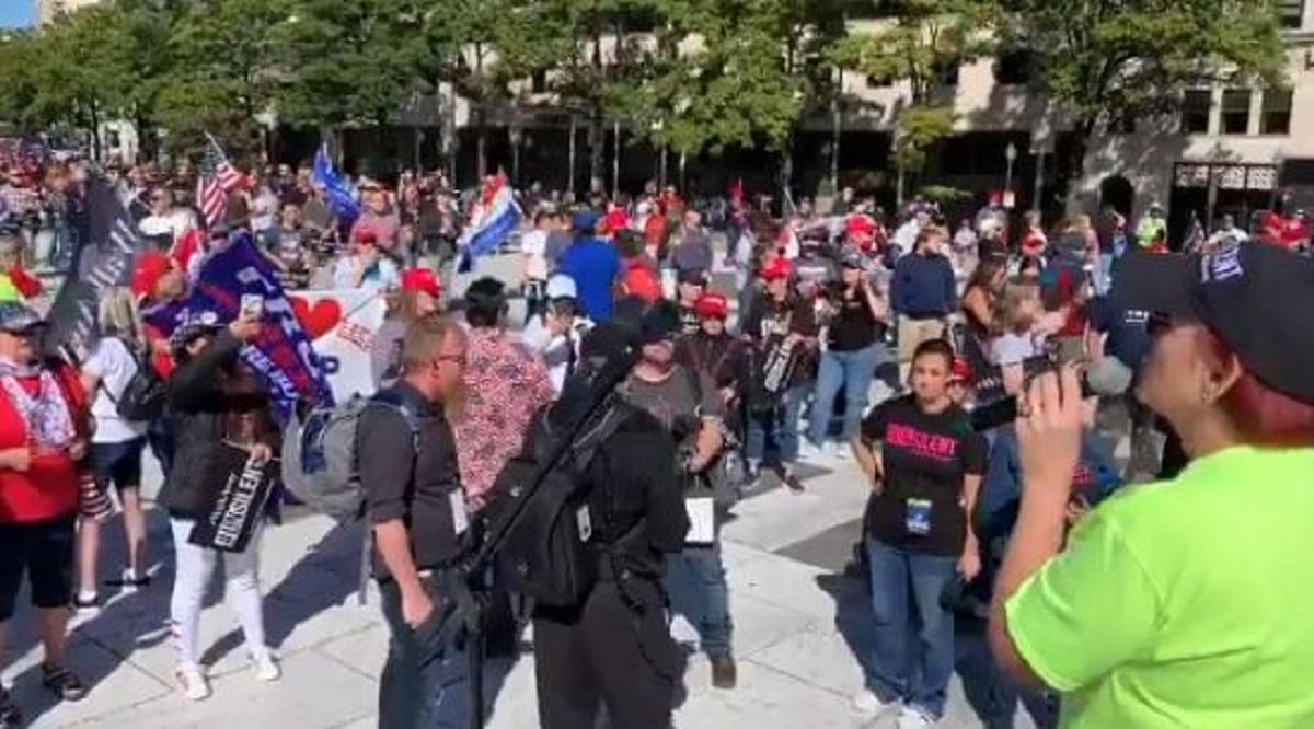 Thousands Turn Out for Pro-Trump Rally in Washington