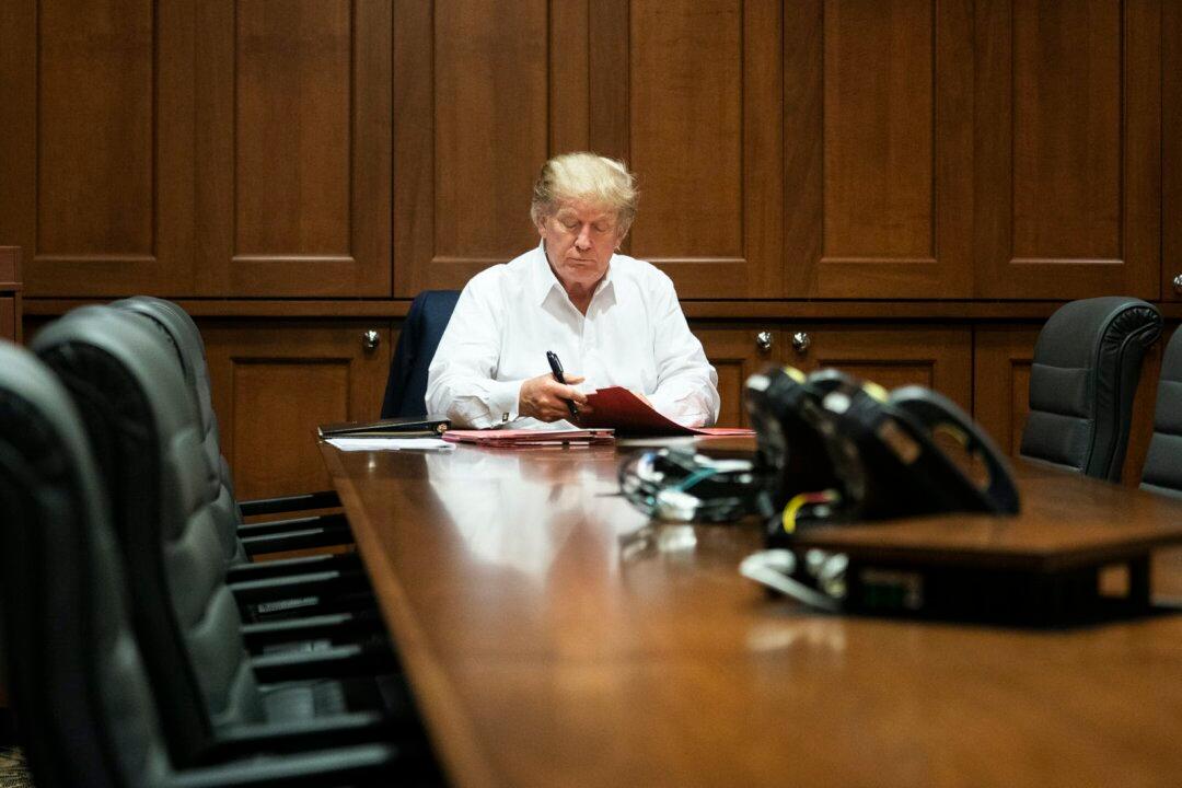 Trump Thanks Supporters Outside Walter Reed Hospital: ‘They Really Love Our Country’