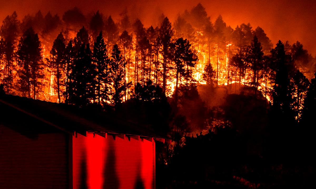 After 60-hr Shift, Firefighter Rushes to Save Girlfriend’s Home From Encroaching Blaze