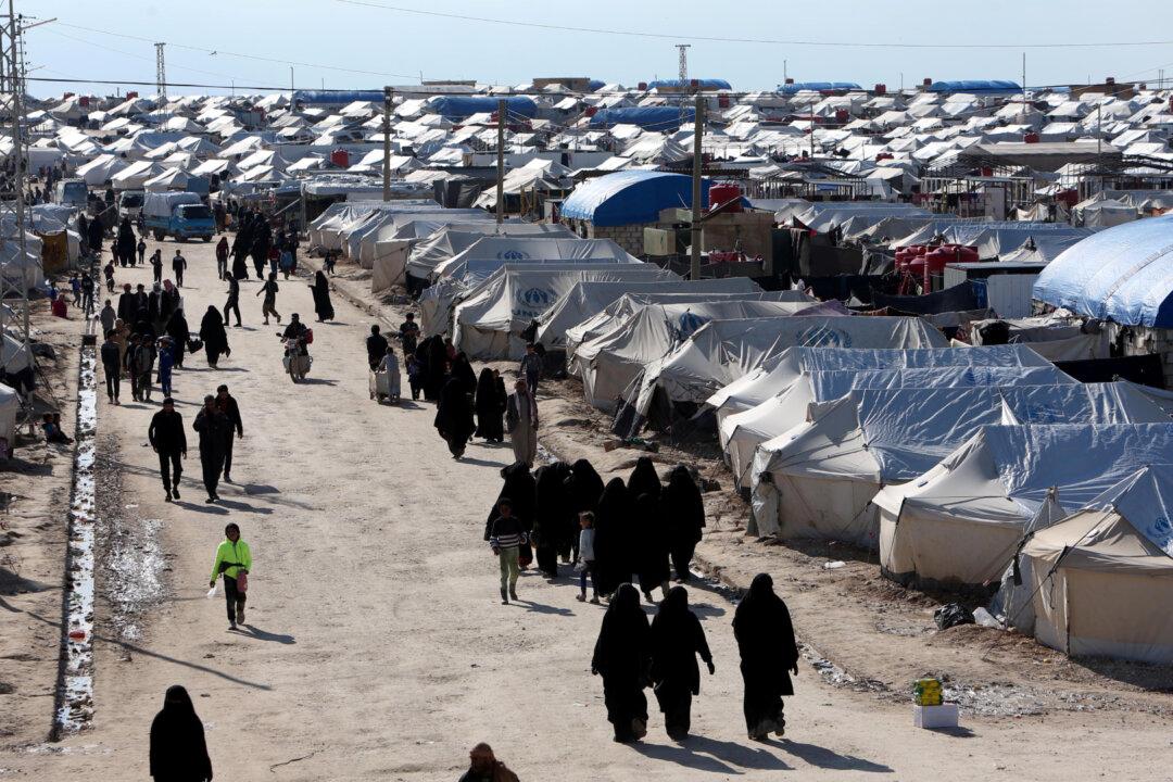 Kurdish Official Says Thousands of Syrians to Leave Crowded Refugee Camp