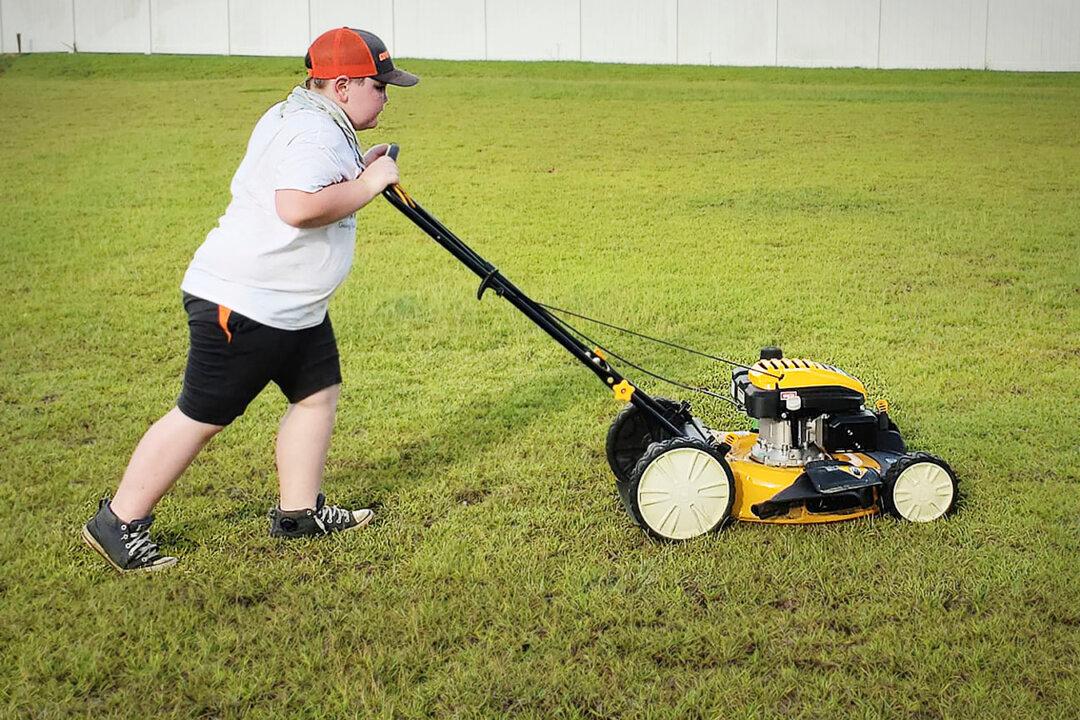 Boy Accepts ‘50 Yard Challenge,’ Mows Lawns for Elderly, Veterans, Single Moms for Free