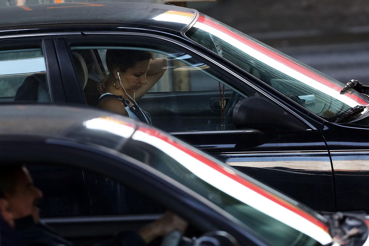 Wearing Earbuds on Dead Cellphone Still Considered Distracted Driving, BC Supreme Court Says