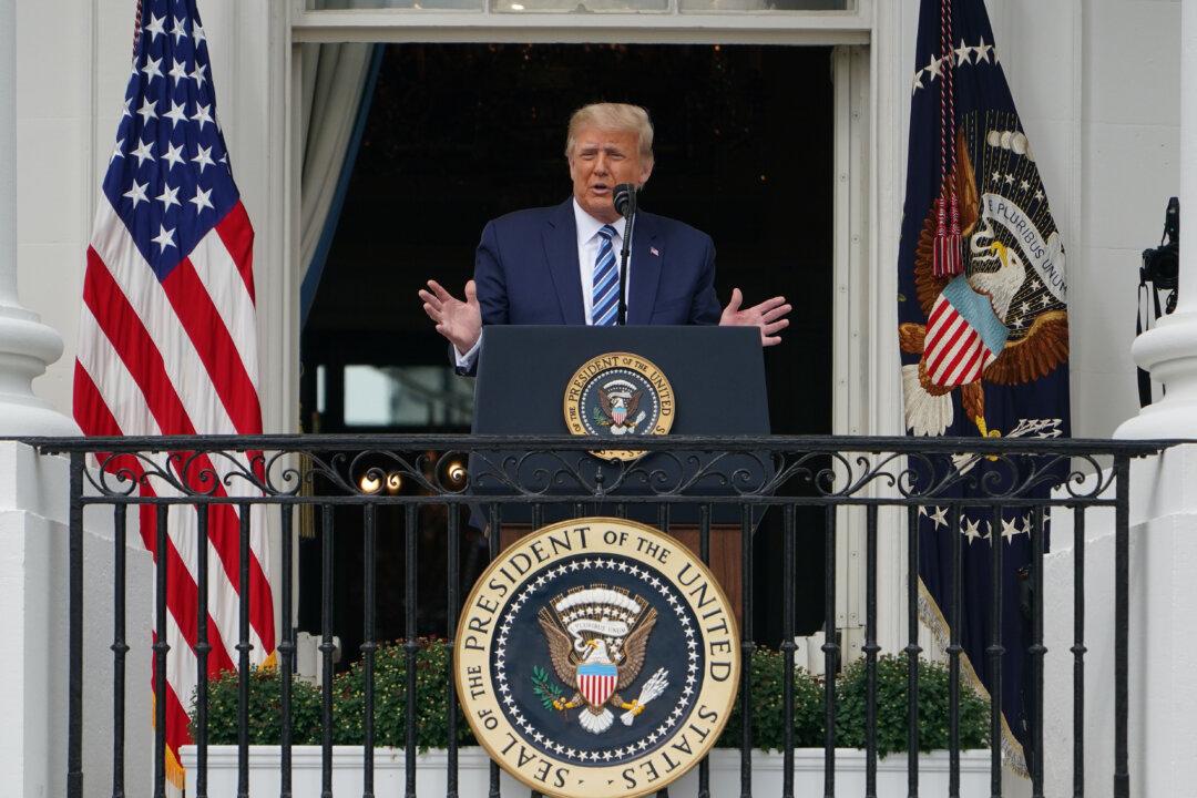 Trump Pushes Congress to Work on Stimulus Deal Instead of Drawing Out Supreme Court Hearings