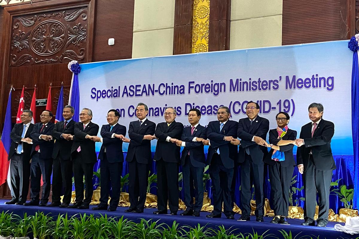 Why the New Asia-Pacific Economic Pact Cannot Save the Chinese Economy