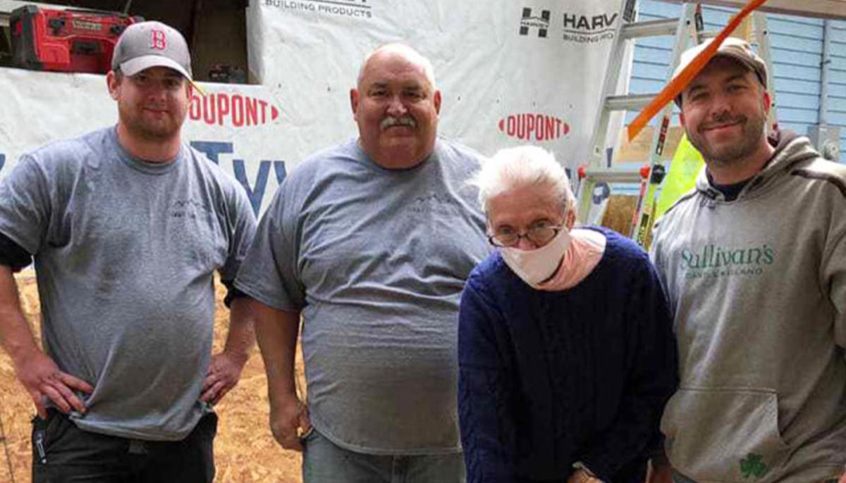 Kind Electrician Sparks Community Effort to Rebuild a 72-Year-Old Woman’s Run-Down Home