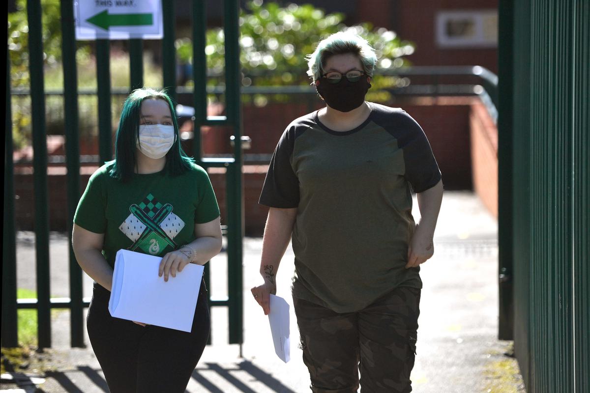 School Exams in England Next Year Delayed by Three Weeks