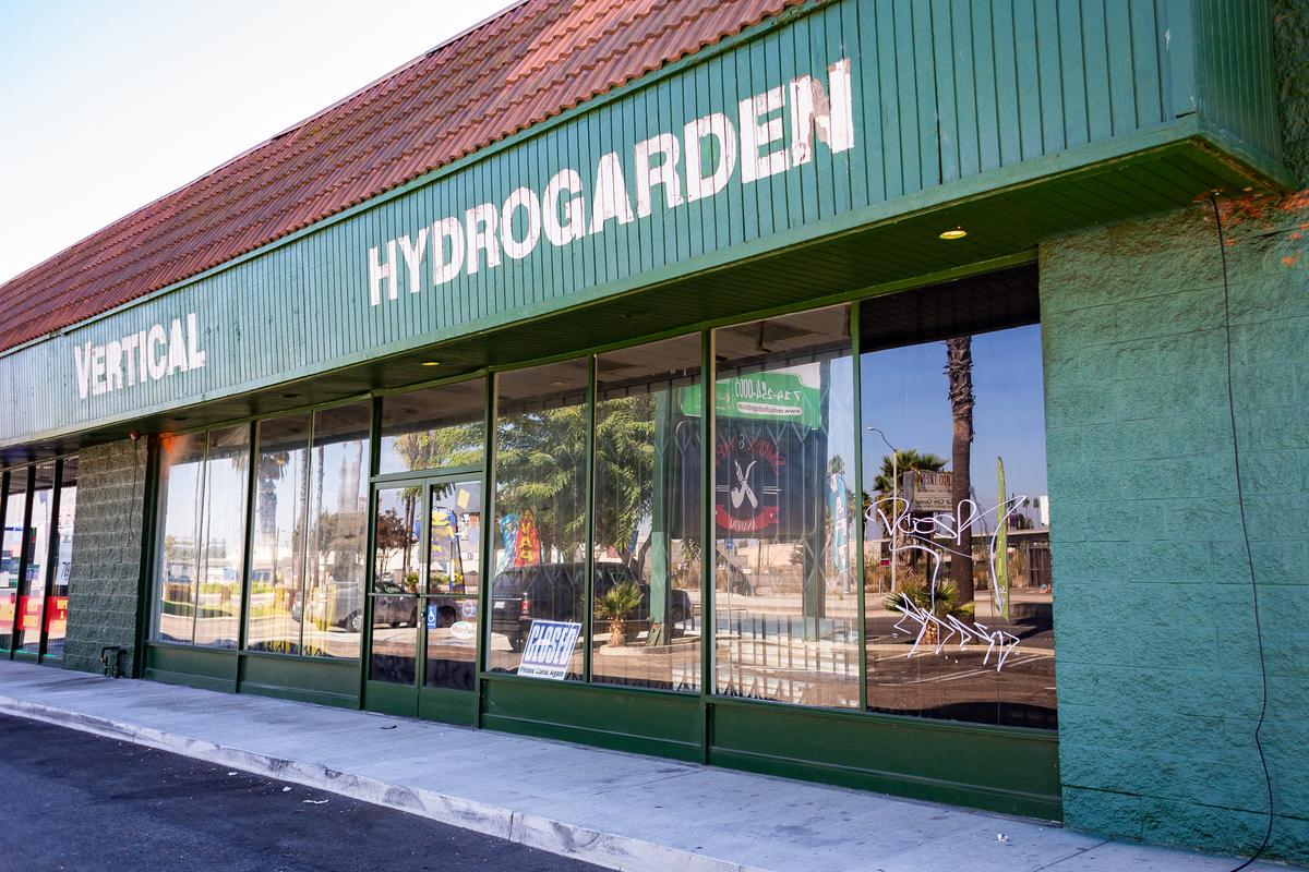 Anaheim Police Detain Dozens After Raiding Illegal Gambling Den