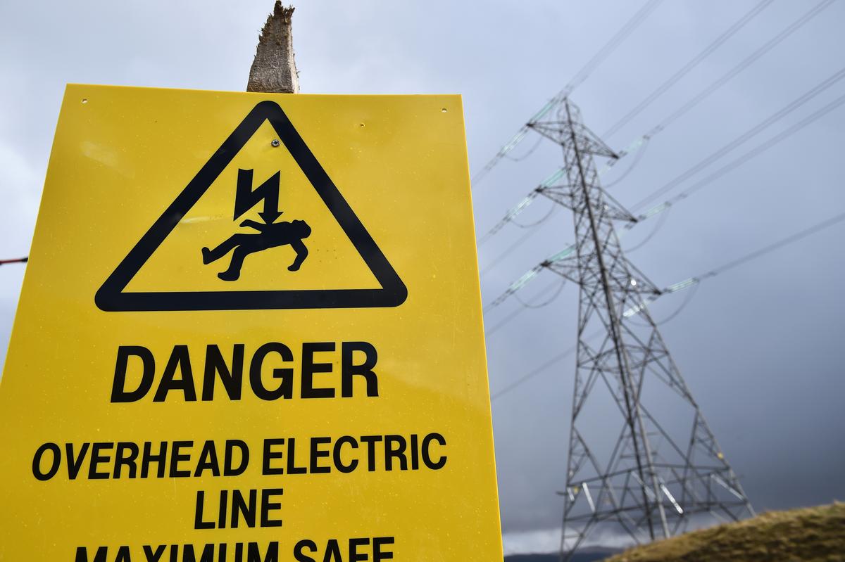 UK Grid Warns of Electricity Shortage Due to Drop in Wind