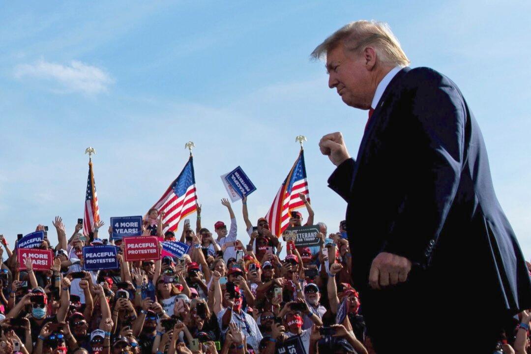 Trump Seeks to Boost Support in Florida, Biden Targets Michigan