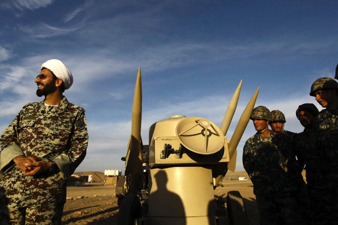 UN Arms Embargoes on Iran Expire, US Upholds Snapback of Prior UN Sanctions