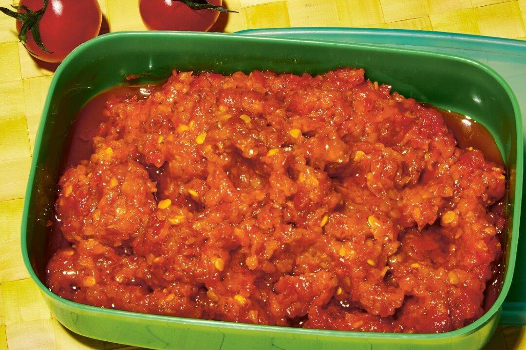 Tomato Sambal (Sambal Tomat)