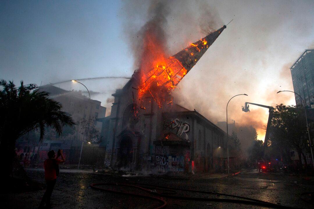 Burning Churches, Violent Minority Unleashes More Suffering for Chileans on Protest Anniversary