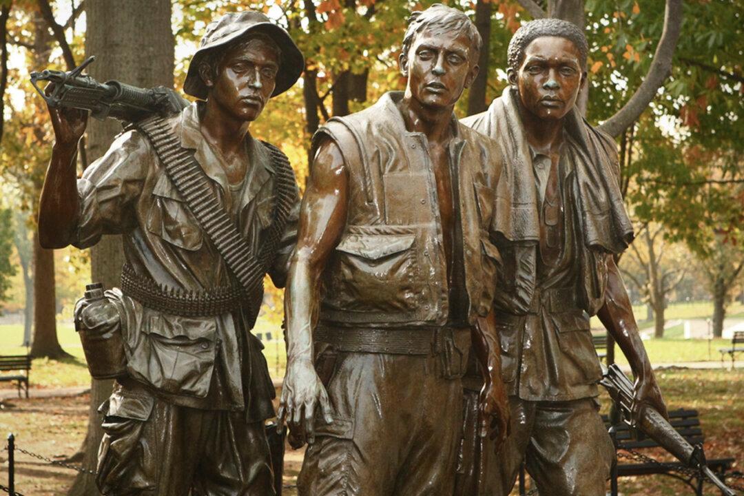 Mexican-American Vietnam Vet Finally Awarded US Citizenship 53 Years After Serving