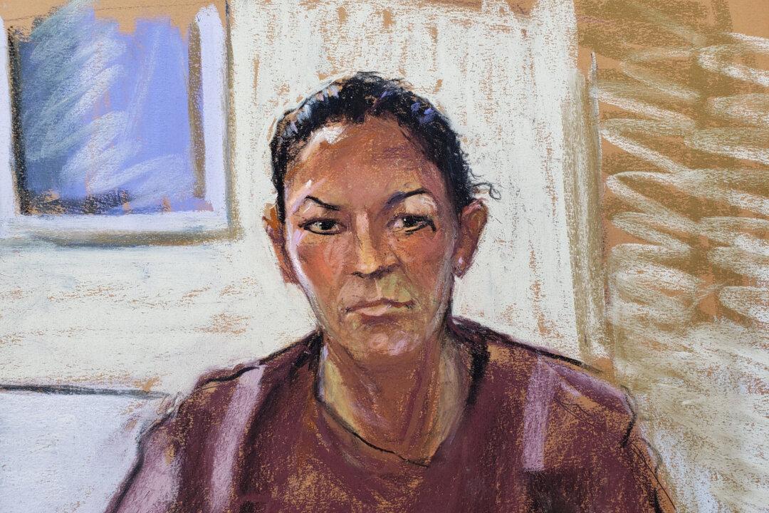 Epstein and Bill Clinton Flew Together, Maxwell Confirms in Newly Unsealed Deposition