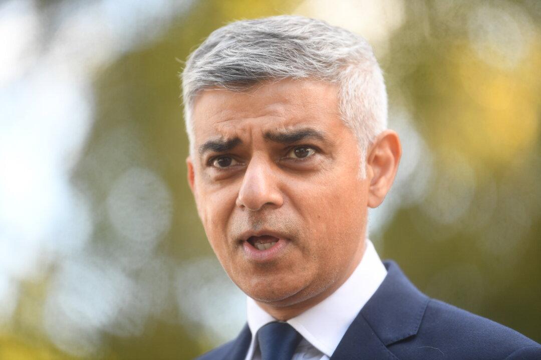 London Mayor Declares ‘Major Incident’ Following CCP Virus Surge