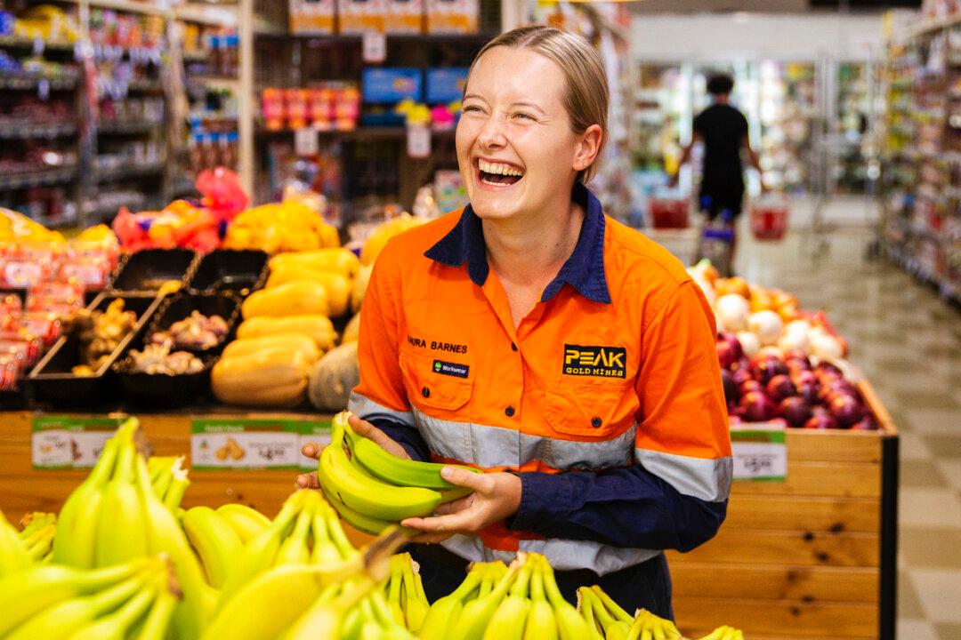 Backpackers Wanted: Aussie Farmers Call for Working Holiday Program to Restart