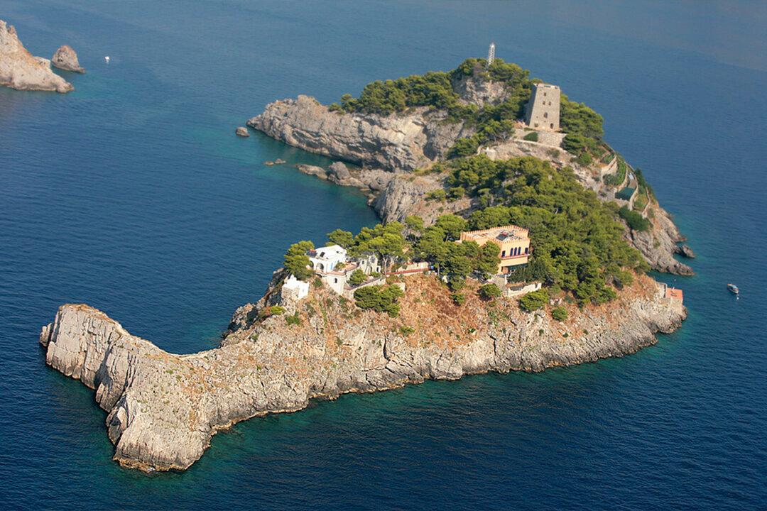 This Incredible Italian Island Is Shaped Just Like a Dolphin