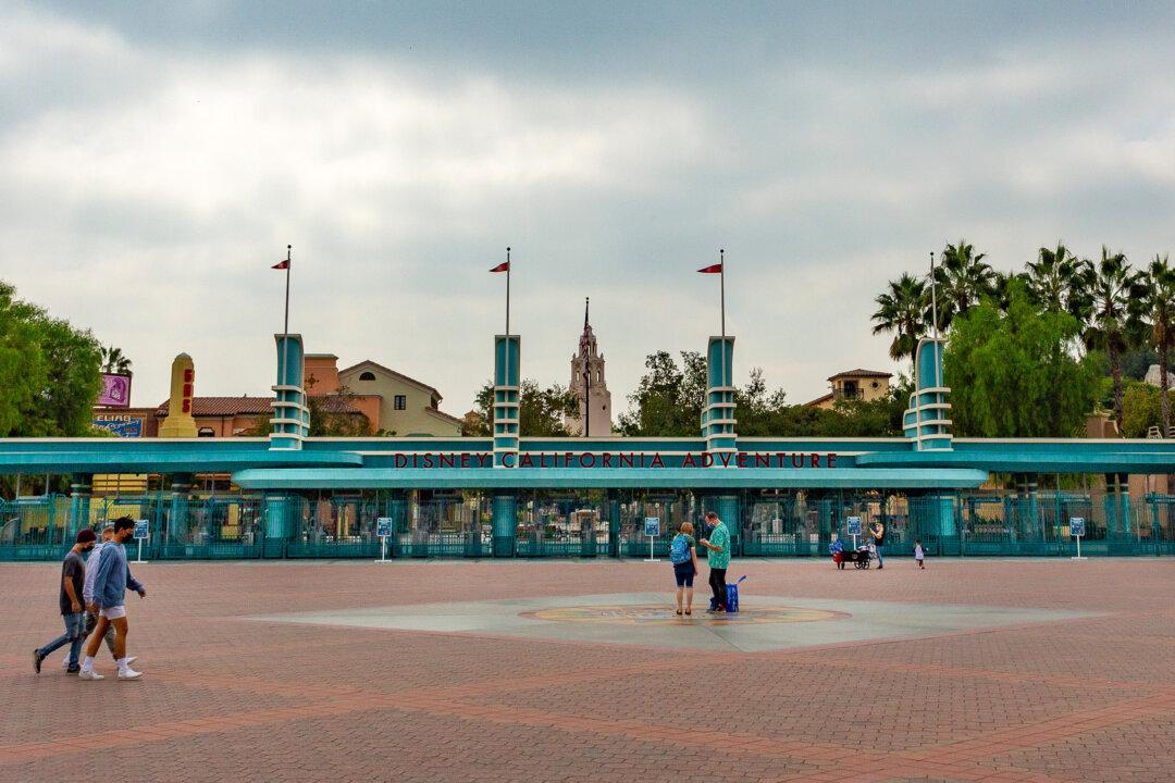 Disney Plans Reopening of Buena Vista Street Businesses in Anaheim